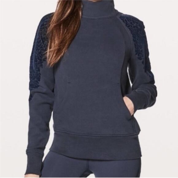 Lululemon Floral Flock Pullover‎ Midnight Navy Size 6 - Picture 2 of 11